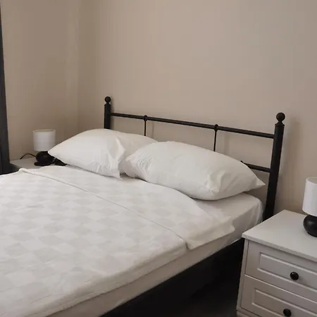 La Casa Carina Bed & Breakfast 2*