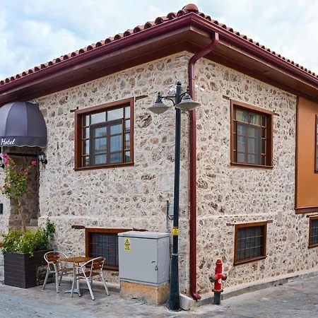 فندق مبيت وإفطار La Casa Carina أنطاليا