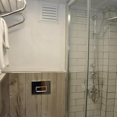 فندق مبيت وإفطار La Casa Carina أنطاليا