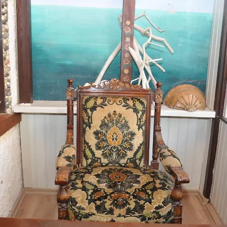 La Casa Carina 2*
